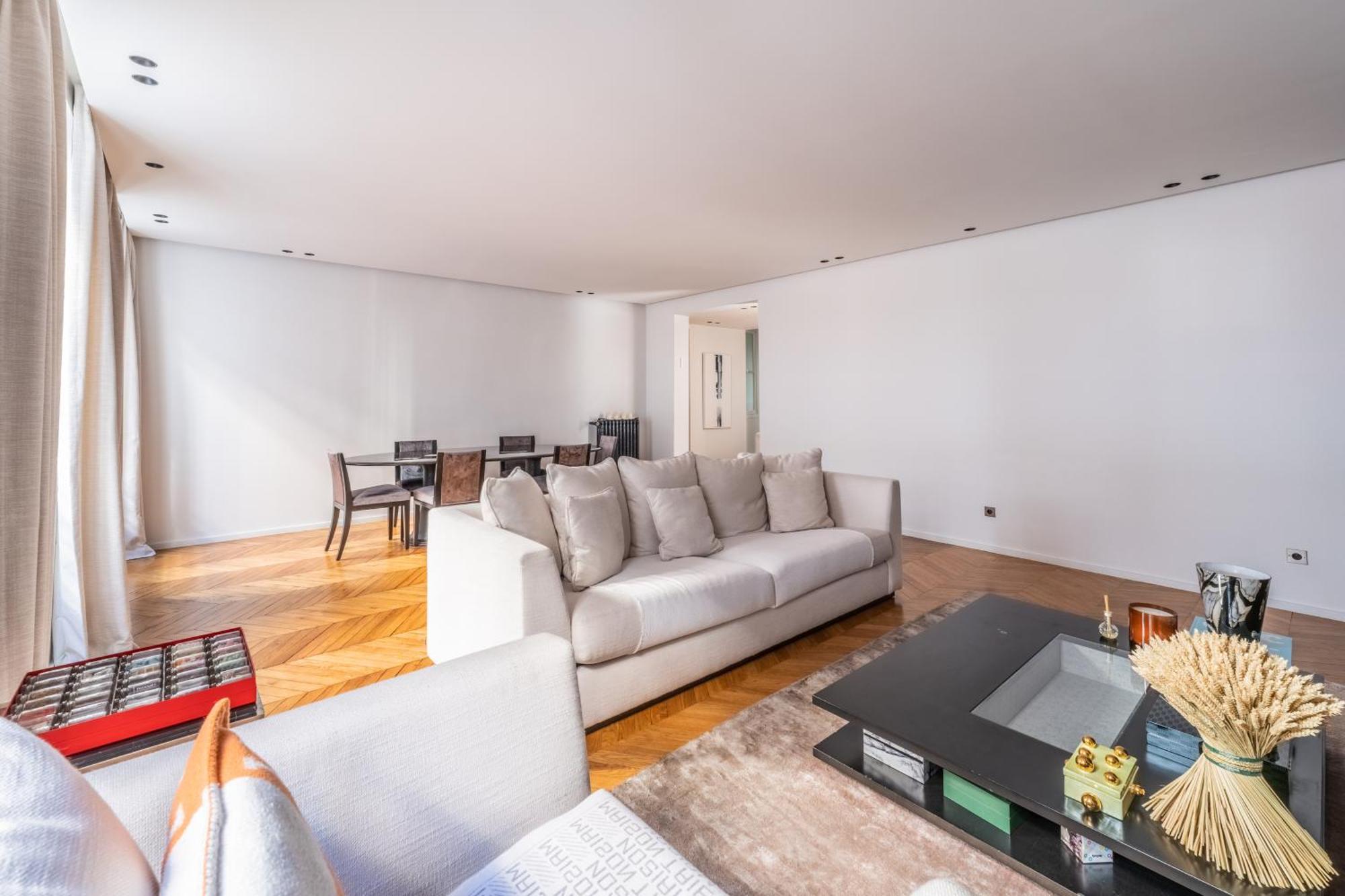 Amazing Apartment 2Bdr/6Pax Next To Champs Elysees 巴黎 外观 照片